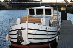 river barge (3)